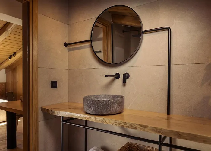 Horizon Stone House *